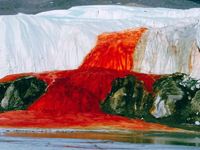 Krvavé vodopády na Antarktíde: Vedci konečne odhalili ich tajomstvo