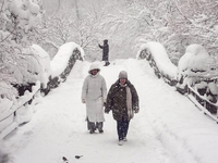 Sneženie paralyzovalo severovýchod USA. Slávne miesta New Yorku zmizli pod bielou prikrývkou