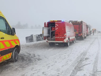 Kritická situácia v Maďarsku. Až 16 autobusov skončilo v priekope, mnohí skončili v nemocnici