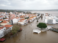 Nastáva „povodeň storočia“. Rieky stúpajú, vlaky stoja a vrchol vlny ešte len príde