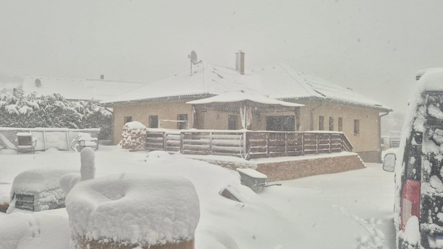 Snehová kalamita prináša množstvo snehu. V Bratislave spadlo cez 15 cm. Kde spadlo najviac?