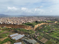 Zosuv pôdy trhá talianske mesto na kusy. Svah sa ďalej rúti do priepasti
