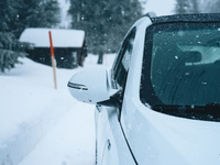 ČHMÚ upozorňuje, že na slovensko-českom pohraničí napadne 30 cm nového snehu