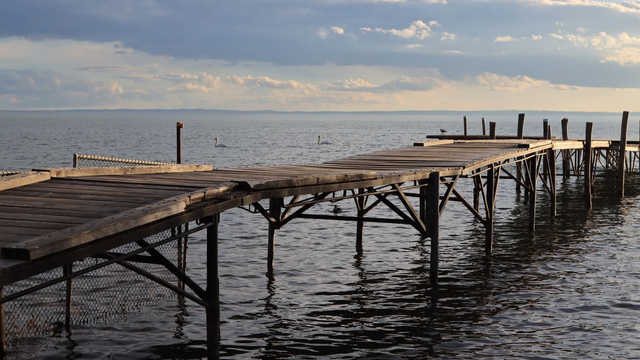 Kritický stav Balatonu: Hladina jazera je najnižšia za 10 rokov, ohrozená je aj lodná doprava
