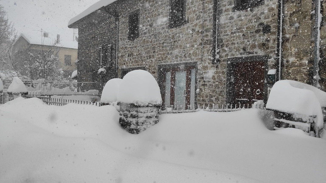 Hory sú pod paľbou snehu: Beskydy, Tatry aj Alpy hlásia rekordné prírastky, zima udrela aj v Apeninách