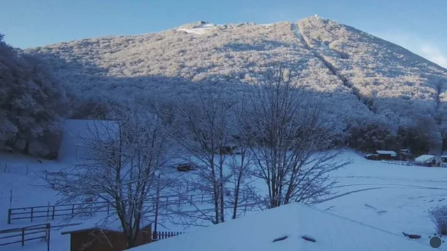 Počasie sa zbláznilo. Na Sicílii nasnežilo