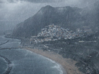 Dovolenkový raj zasiahne víchrica Therese. Priniesť má ročný úhrn zrážok za pár hodín