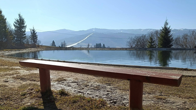 Prekvapí ešte počasie a prinesie návrat zimy? Toto je predpoveď na mesiac