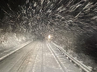 Na cestách od rána pozor! Donovaly aj Vernár sú uzavreté, dohľadnosť je na minime