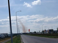 Na hraniciach strašil mohutný prachový vír. Ľudia hovoria o „bosorkinom lieviku“