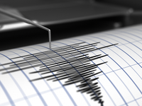 Silné zemetrasenie otriaslo Japonskom. Úrady varujú pred vlnou tsunami