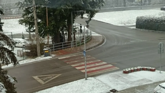 Zima sa nevzdáva: Žilinský kraj zasiahlo sneženie, mrazy ohrozujú tohtoročnú úrodu