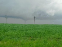 Tornádo alebo len tromba? V Česku sa vyskytli búrky, ktoré vyprodukovali aj vír