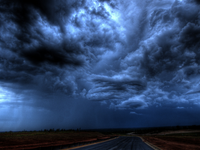 Búrky čoskoro dorazia aj nad Slovensko. Studený front je už za dverami. Teraz čakajte TOTO