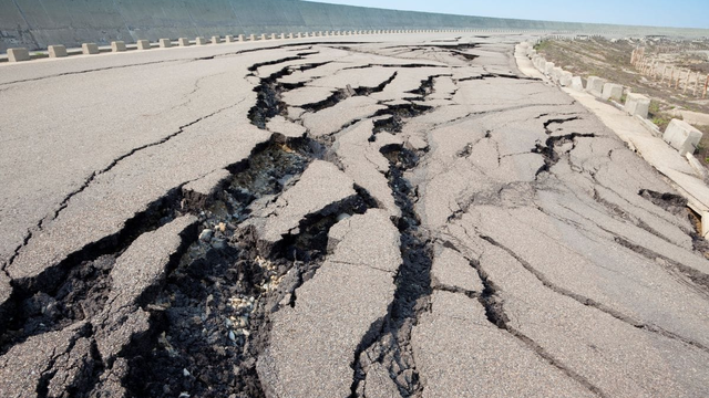 Čaká sa silné zemetrasenie. Úrady vydali varovanie pred vlnou otrasov, ktoré môžu vyvolať tsunami