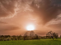 Nad Slovenskom je zakalená a hnedá obloha. Príliv prachu sa teraz zvýrazní