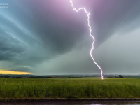 Krúpy, vietor a blesky. Udrelo vyše 122 000 bleskov. Pozrite si MAPU, kde udrelo najviac bleskov