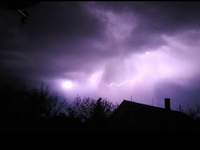 Na Slovensku udrelo už viac ako 1000 bleskov. Ďalšie búrky hrozia