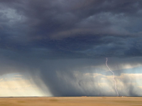 Črtá sa dynamický štart mája: Suché počasie vystriedajú zrážky z Atlantiku