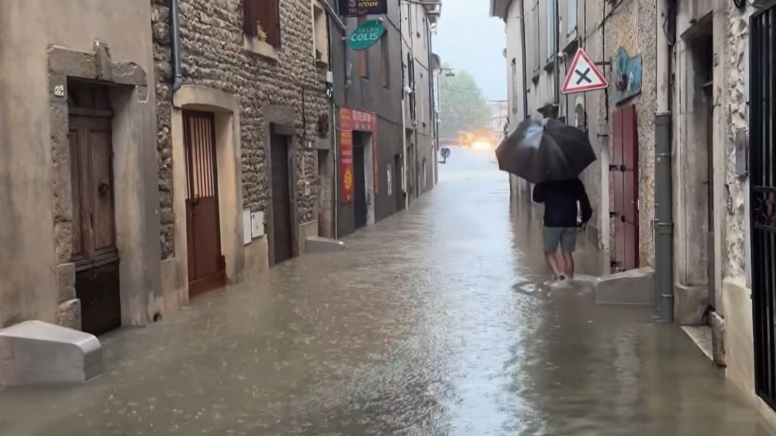 Záplavy vo Francúzsku už naberajú na sile. Najhoršie ešte len príde ...