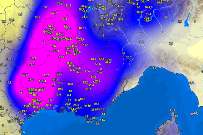 Množstvo zrážok za 24 hodín do 11. mája 08:00 h, zdroj: meteociel.fr