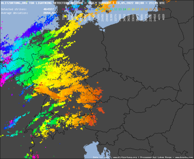 zaznamenané blesky nad našou oblasťou, zdroj: blesky.bourky.cz