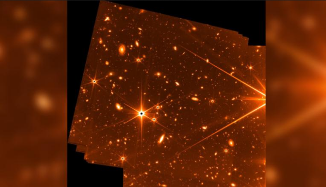 Túto testovaciu snímku zhotovil Webbov senzor jemného navádzania počas ôsmich dní začiatkom mája. Ukazuje, ako zariadenie dokáže zachytiť detailné snímky veľmi slabých objektov, zdroj: nasa.gov